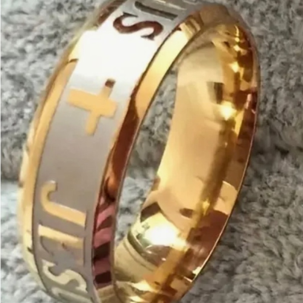 Women’s/Men's Stainless Steel Cross Ring NWT in multiple sizes 8,9,10,11,12,13
